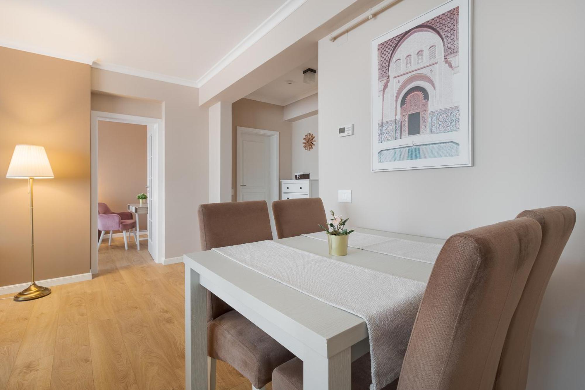Warm Flat Apartment Oradea Ngoại thất bức ảnh